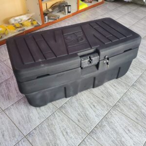 Baul de herramientas con cerradura